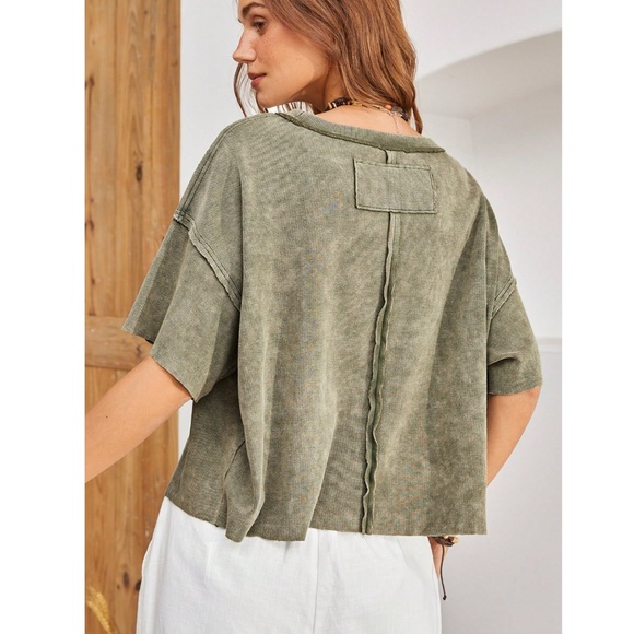 Army Green Cotton Oversized Tee Shirt Raw Hem and Inside Out Stitches Bohemian - Picture 4 of 9